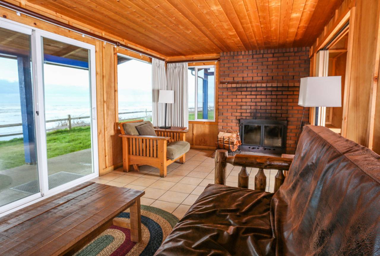 Bluff cabins feature magnificent Pacific Ocean views, and many feature fireplaces!